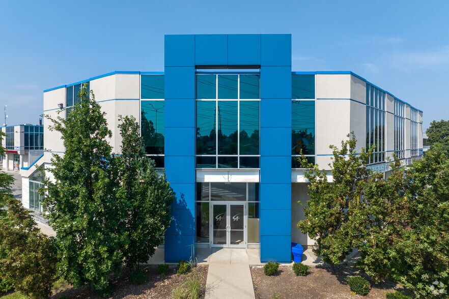 2985 Drew Rd, Mississauga, ON for sale - Primary Photo - Image 1 of 33