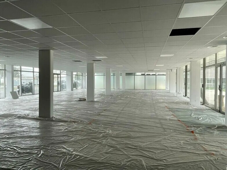 Office/Retail in Mérignac for lease - Interior Photo - Image 3 of 6