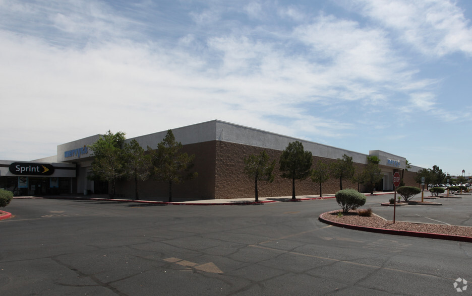 10501 Gateway Blvd W, El Paso, TX for sale - Primary Photo - Image 1 of 1