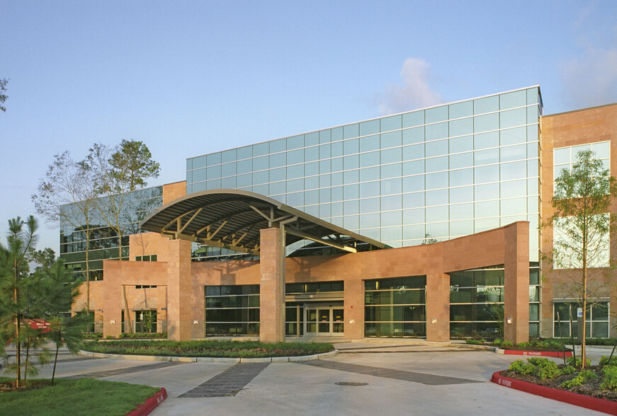 9303 Pinecroft Dr, The Woodlands, TX for lease - Building Photo - Image 1 of 4