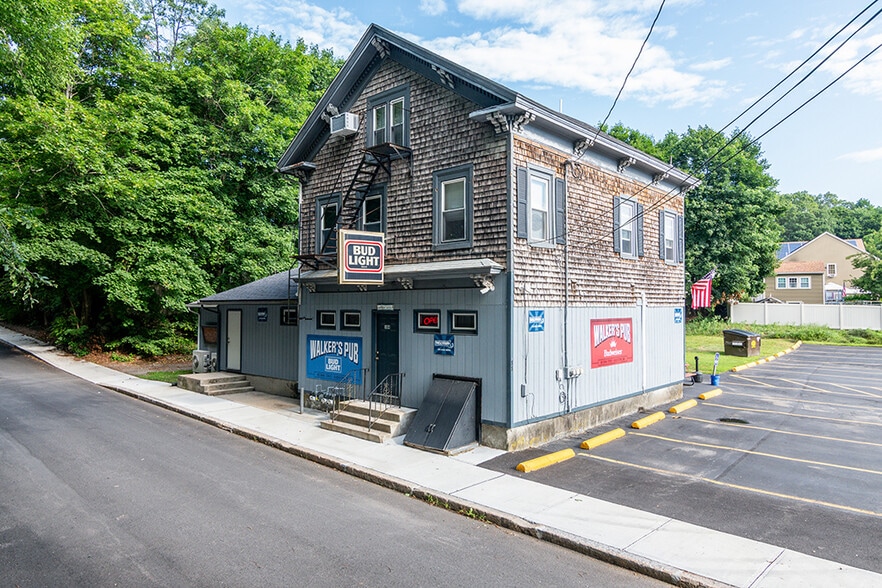 104 Canal St, Blackstone, MA for sale - Primary Photo - Image 1 of 41