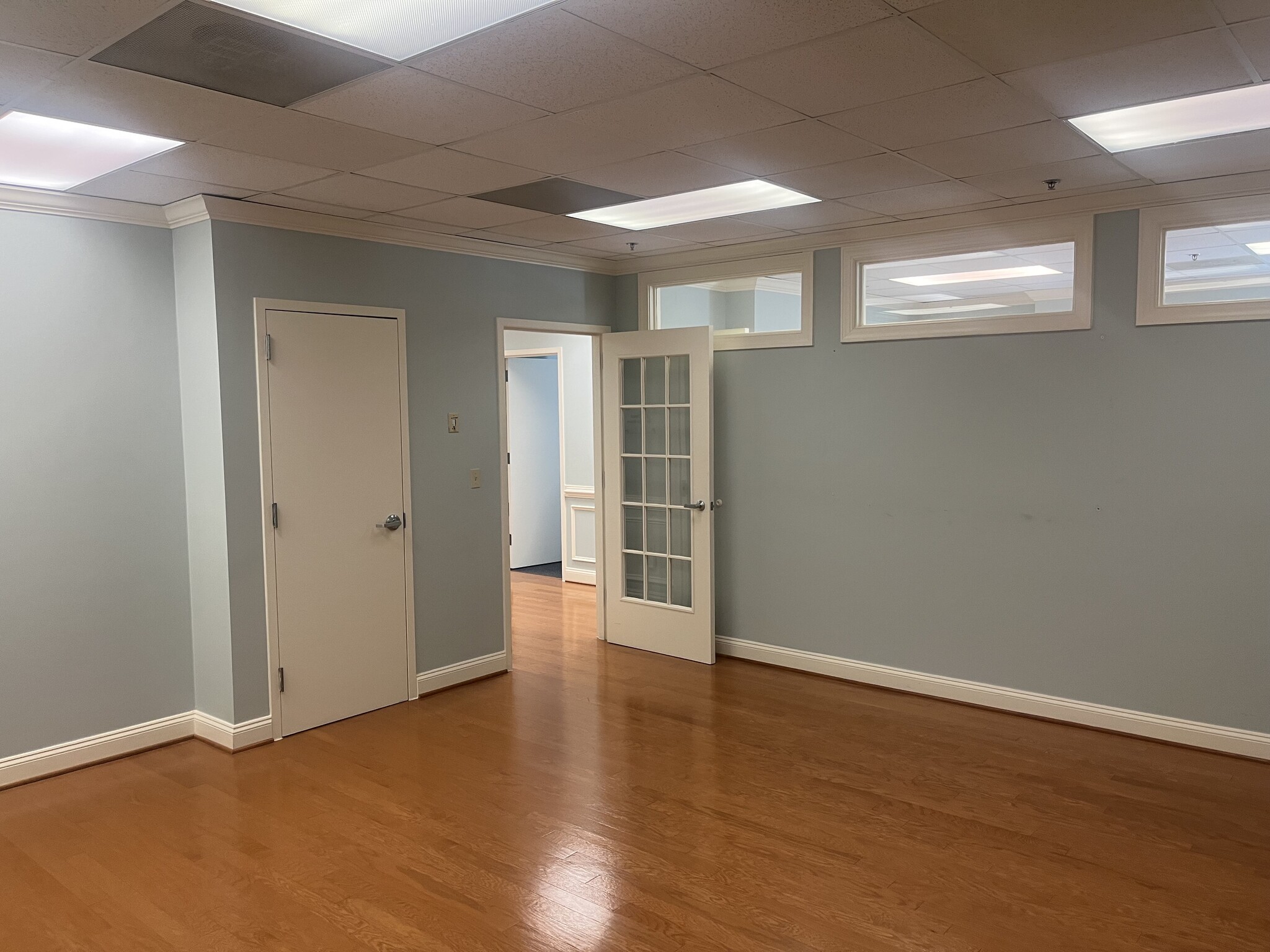 10135 Colvin Run Rd, Great Falls, VA for lease Building Photo- Image 1 of 7