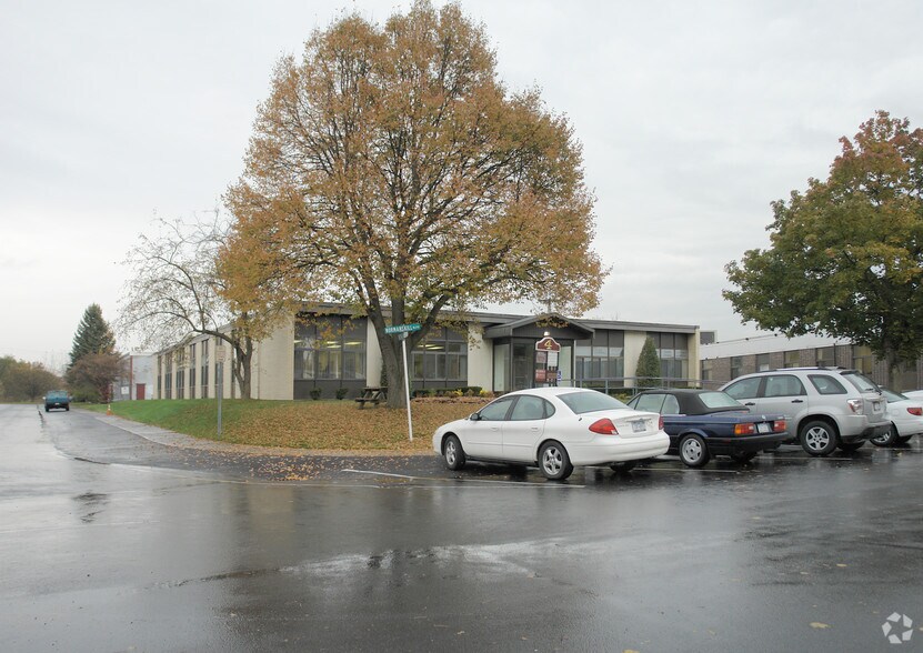 4 Normanskill Blvd, Delmar, NY for lease - Primary Photo - Image 1 of 24