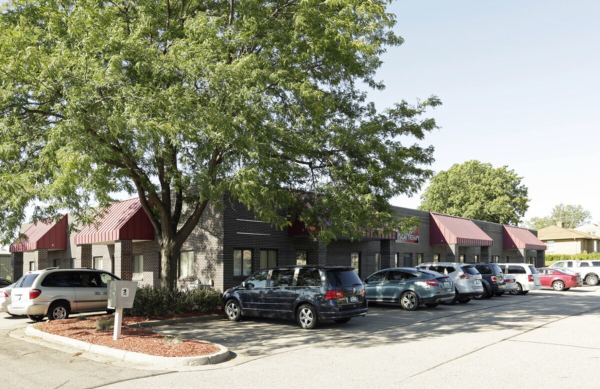 3820-3830 44th St SE, Grand Rapids, MI for sale Building Photo- Image 1 of 1