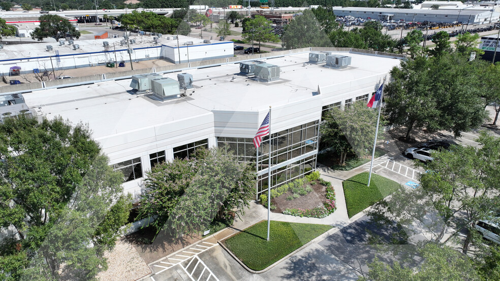 10750 Hammerly Blvd, Houston, TX for lease - Building Photo - Image 3 of 7