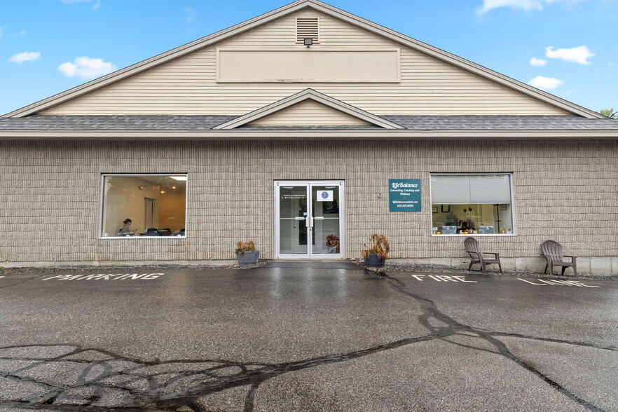 323 Gonic Rd, Rochester, NH for lease - Building Photo - Image 1 of 12