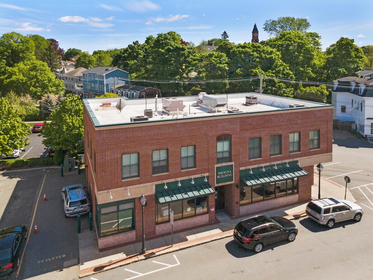 15 School St, Marblehead, MA 01945