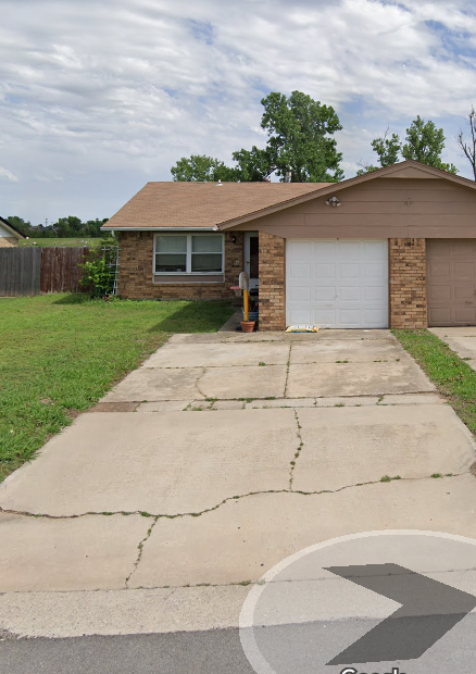 7702 NW 113th Pl, Oklahoma City, OK for sale Primary Photo- Image 1 of 2