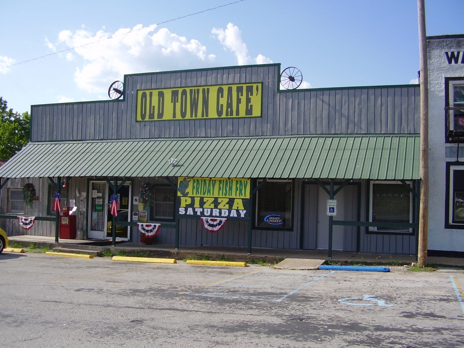 13021 W US Highway 54, Macks Creek, MO for sale Building Photo- Image 1 of 1