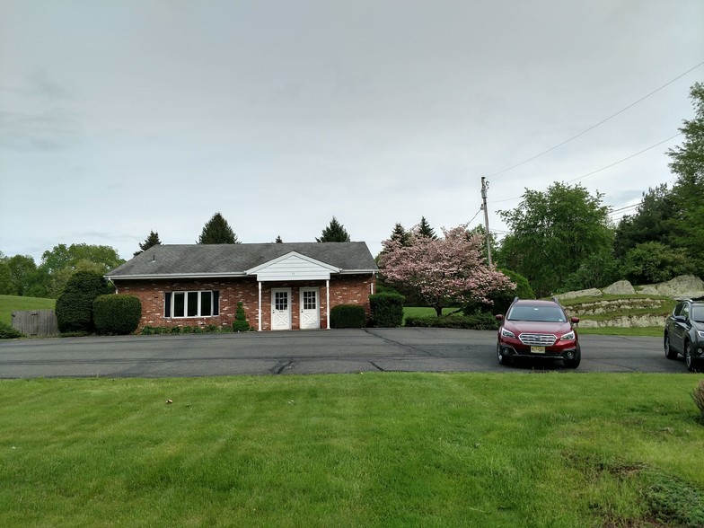 11 Plains Rd, Augusta, NJ for lease - Building Photo - Image 2 of 13