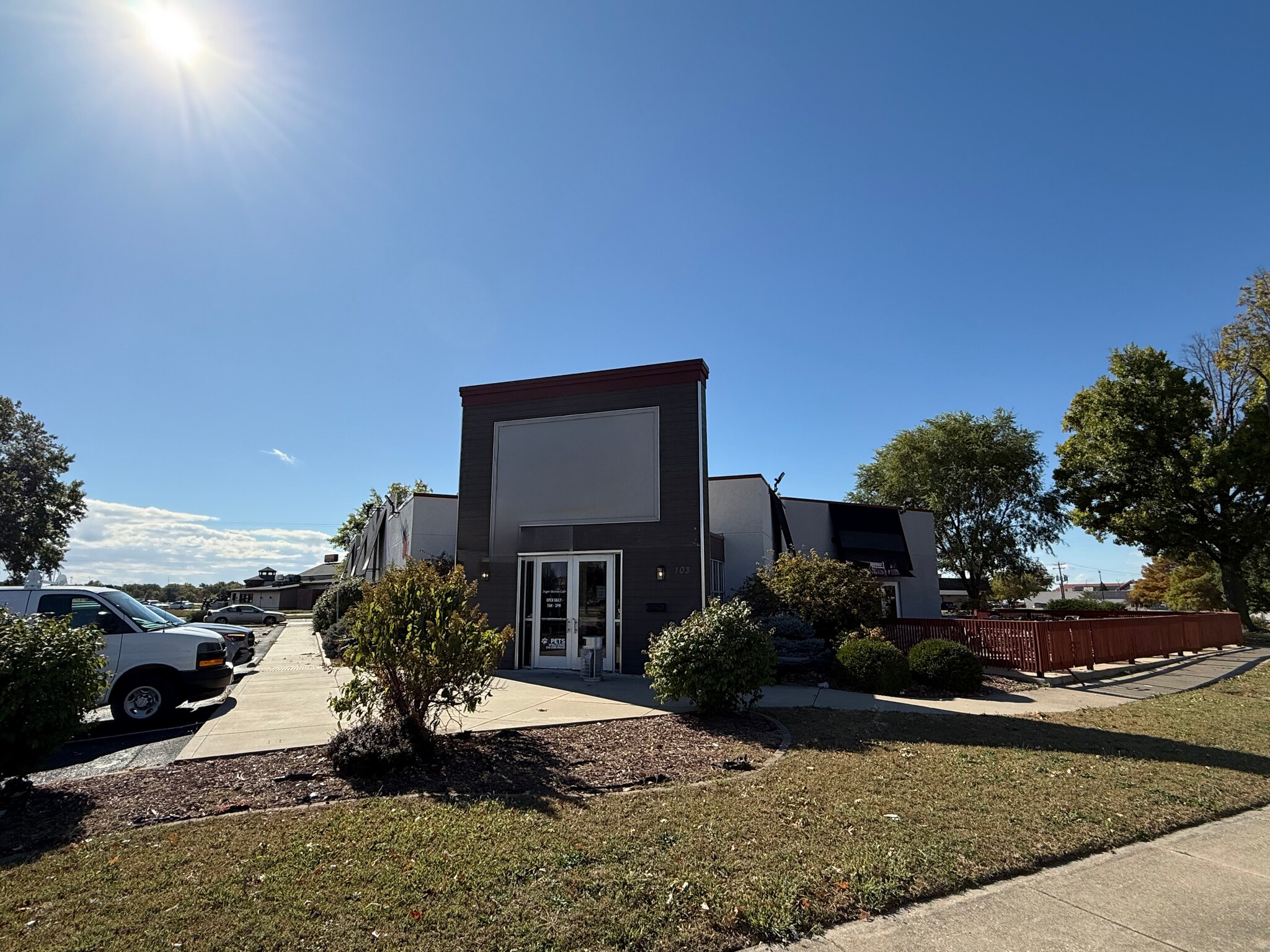 103 W Marketview Dr, Champaign, IL for sale Primary Photo- Image 1 of 6