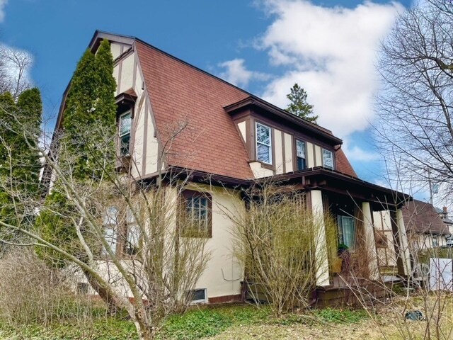 819 Comstock Ave, Syracuse, NY for sale - Primary Photo - Image 1 of 1