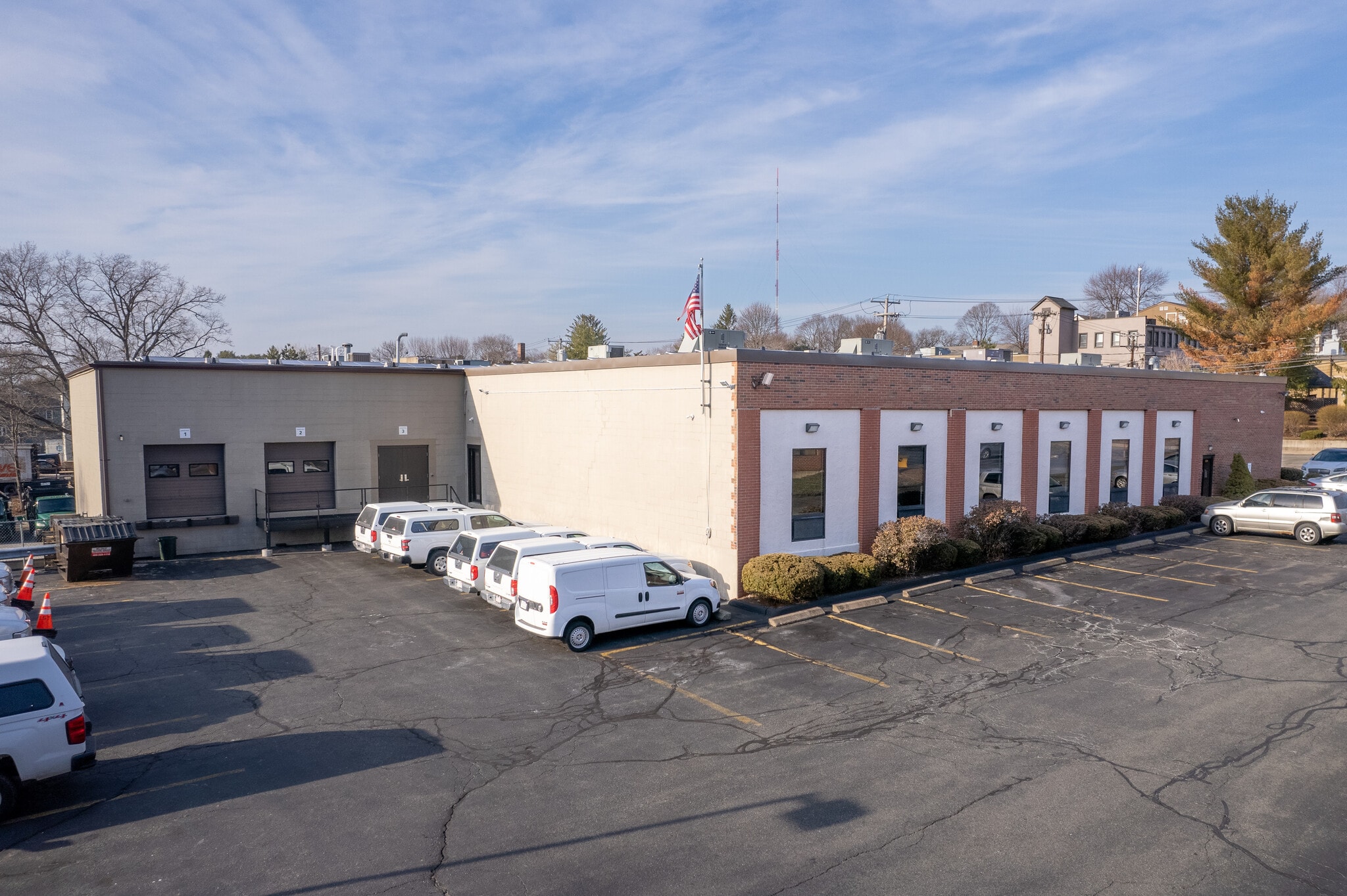 124 Crescent Rd, Needham, MA for sale Primary Photo- Image 1 of 1