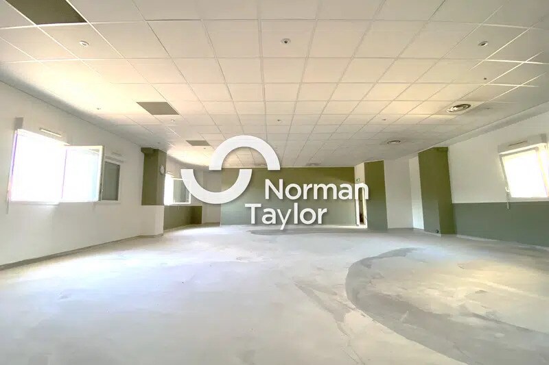 Flex in Montpellier for lease Interior Photo- Image 1 of 20