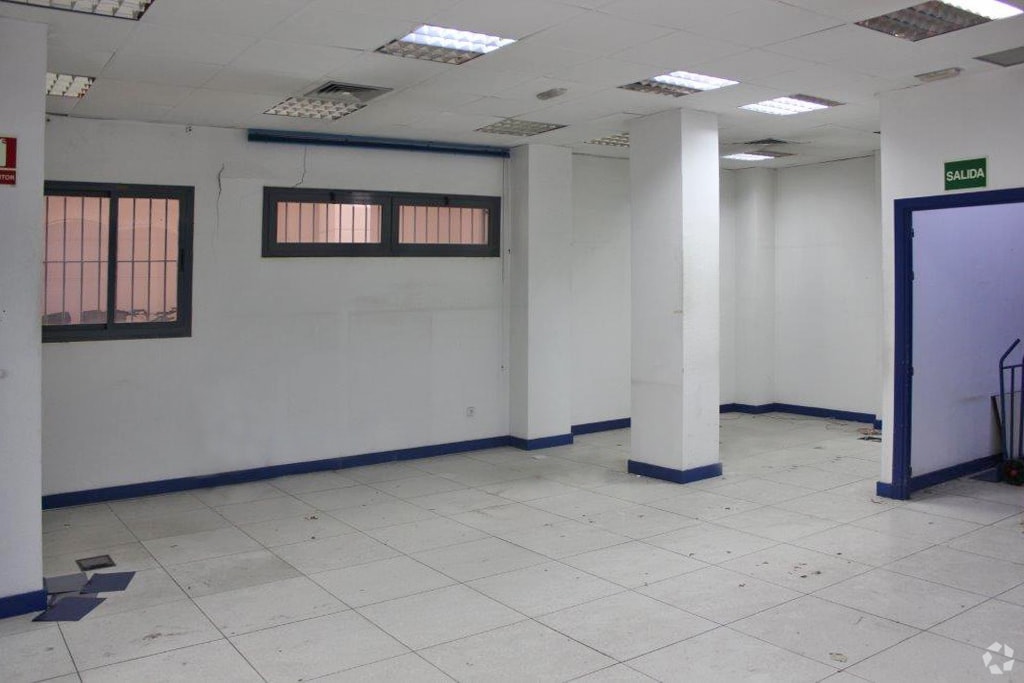 Alcorcón, MAD 28922 - - - Interior Photo - Image 2 of 2