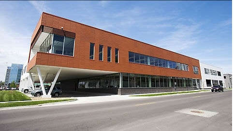 601 3rd St SE, Cedar Rapids, IA for sale Primary Photo- Image 1 of 1