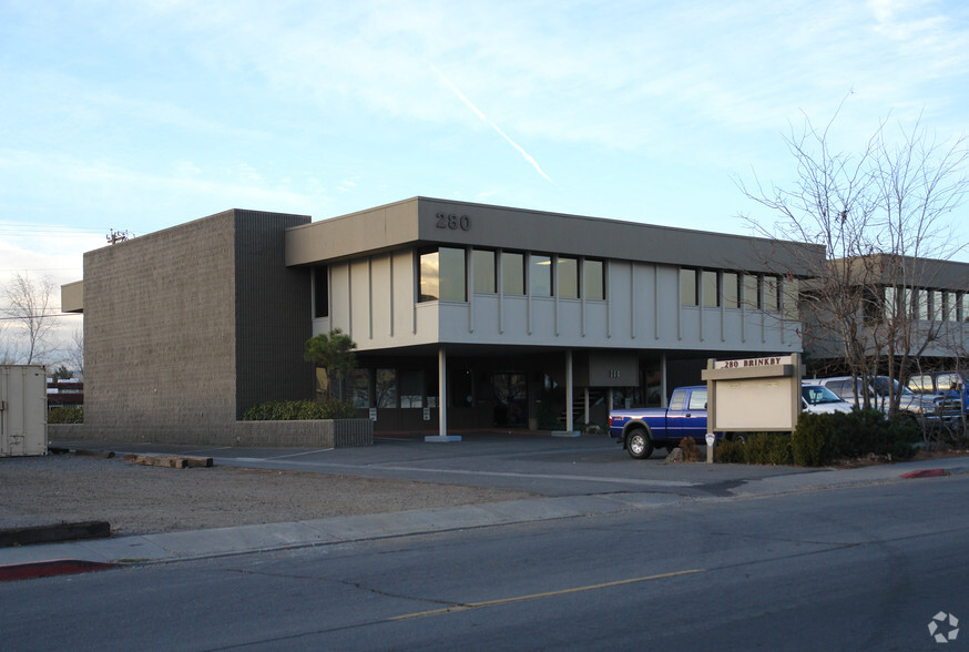 280 Brinkby Ave, Reno, NV for lease - Building Photo - Image 2 of 3