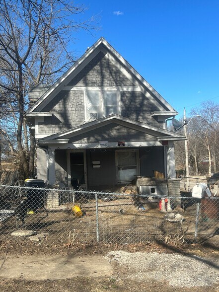 6344 E 11th St, Kansas City, MO for sale - Primary Photo - Image 1 of 1