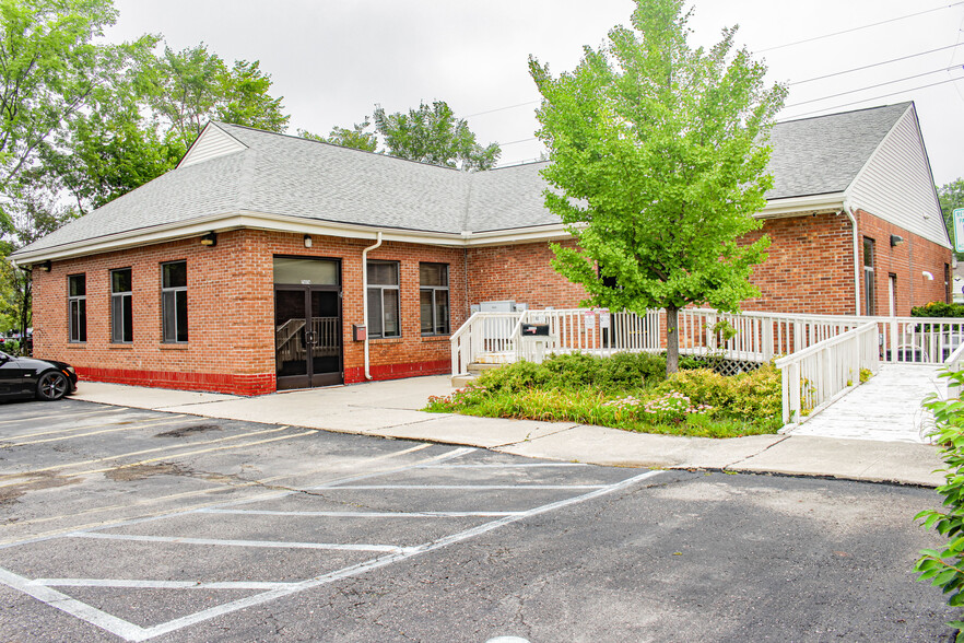 28005 Greenfield Rd, Southfield, MI for sale - Building Photo - Image 1 of 1