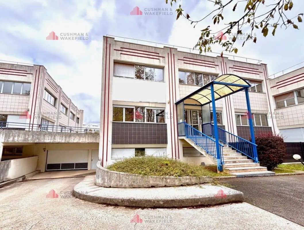 Office in Dijon for sale Building Photo- Image 1 of 4
