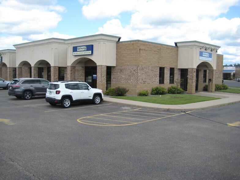 5725 Windy Dr, Stevens Point, WI for sale - Building Photo - Image 2 of 8