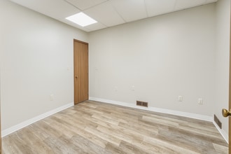 5300 E Main St, Whitehall, OH for lease Interior Photo- Image 2 of 3