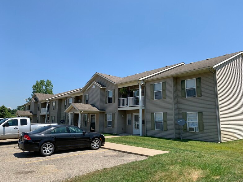 67196721 Quinn St, Muir, MI 48860