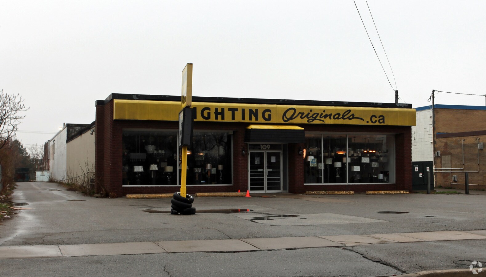 109 Cartwright Ave, Toronto, ON M6A 1V4