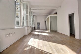 15 Rue Du Colonel Driant, Paris for lease Interior Photo- Image 2 of 6