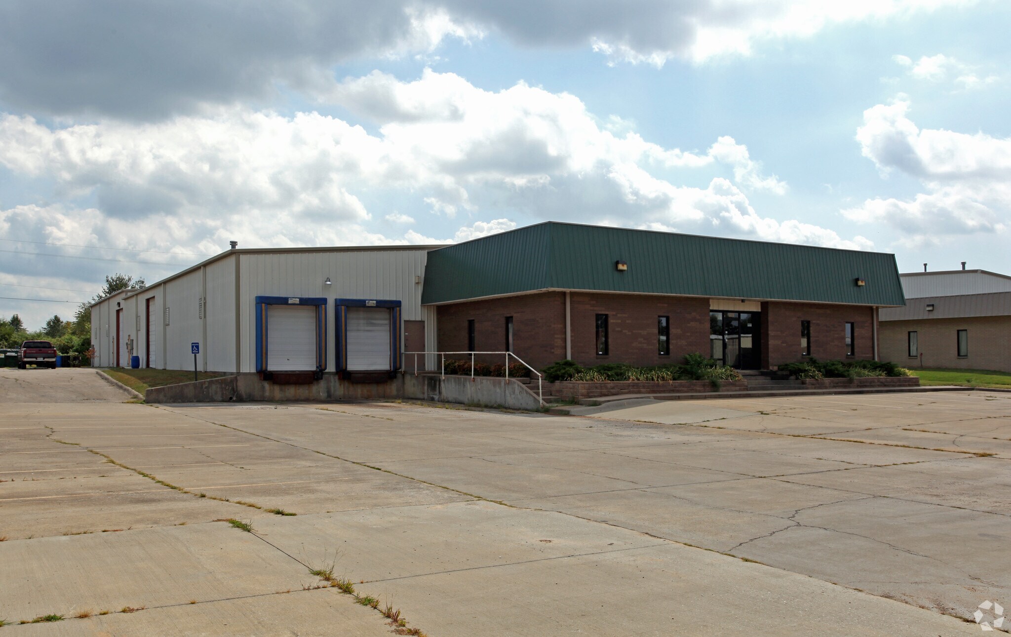 1209 ESI Dr, Springdale, AR for sale Primary Photo- Image 1 of 1