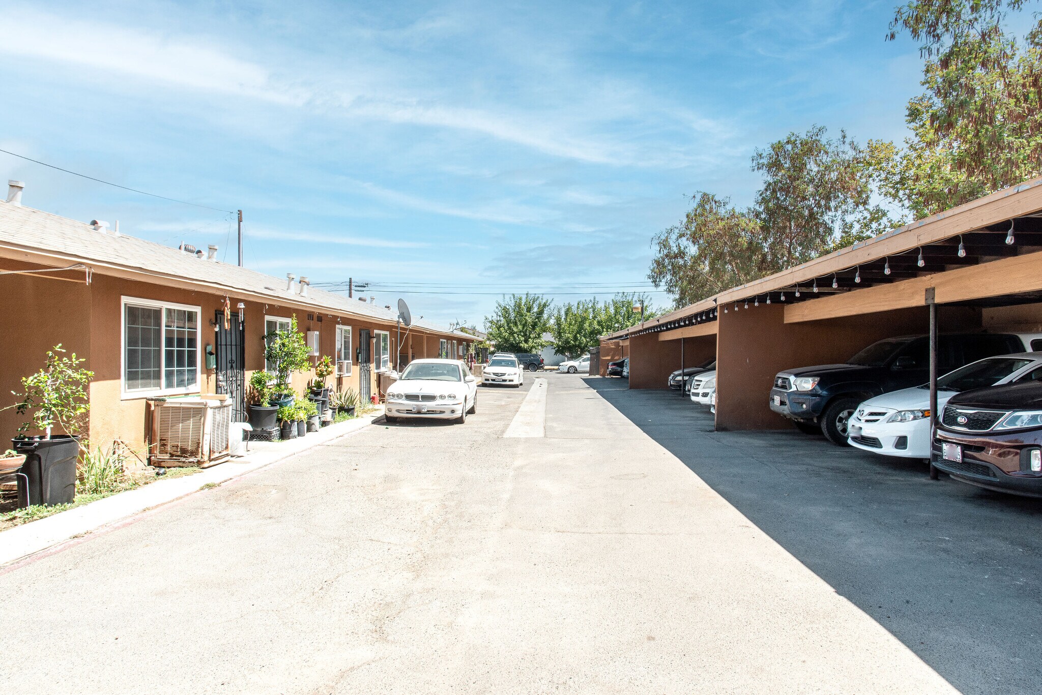 1275 N 8th St, Fresno, CA for sale Building Photo- Image 1 of 1