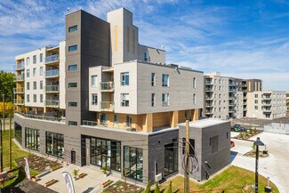 More details for 15792 Rue Sherbrooke E, Montréal, QC - Retail for Lease