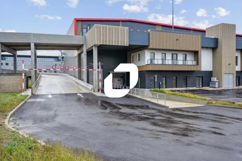 2 Avenue Denis Diderot, Élancourt for lease - Building Photo - Image 3 of 19