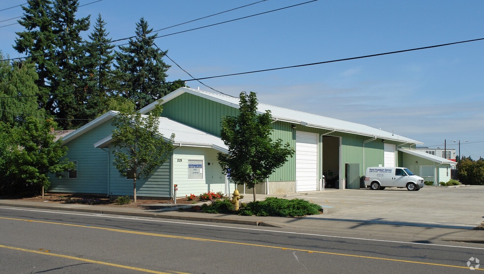 2129 Roosevelt Blvd, Eugene, OR for lease - Building Photo - Image 1 of 2