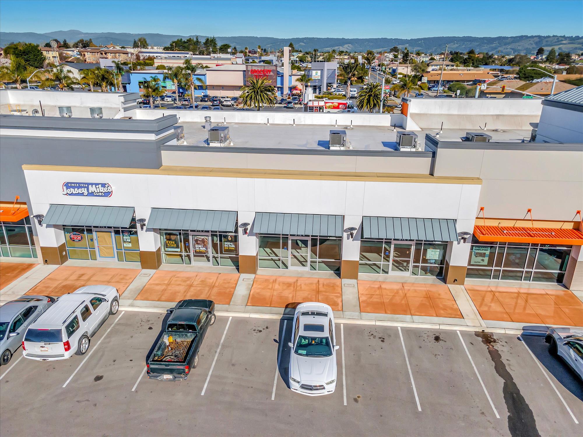 999 Main St, Watsonville, CA for lease Building Photo- Image 1 of 35