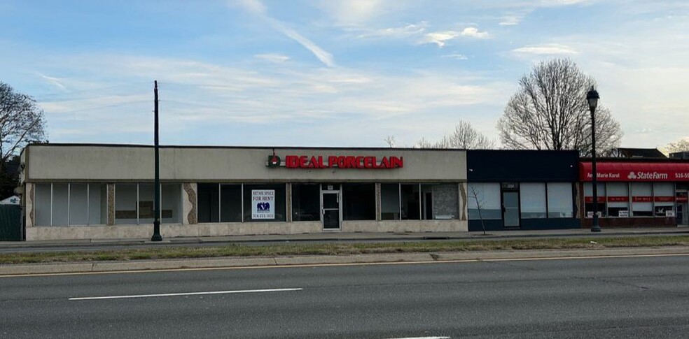 201-203 Sunrise Hwy, Lynbrook, NY for lease - Building Photo - Image 1 of 8