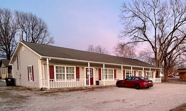 901 Spotsylvania St, New Athens, IL for sale Primary Photo- Image 1 of 1