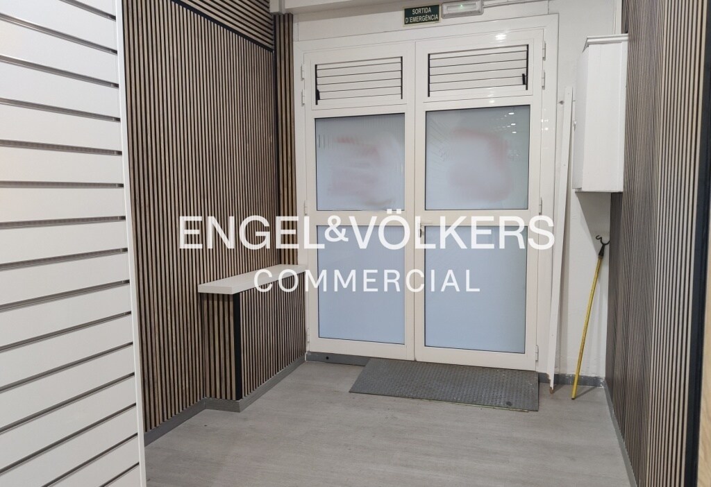 Retail in Barcelona, Barcelona for lease Interior Photo- Image 1 of 5