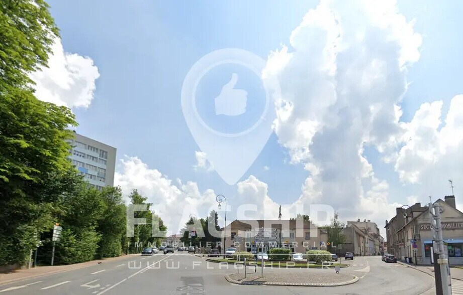 Retail in Sucy-en-Brie for lease - Building Photo - Image 3 of 4