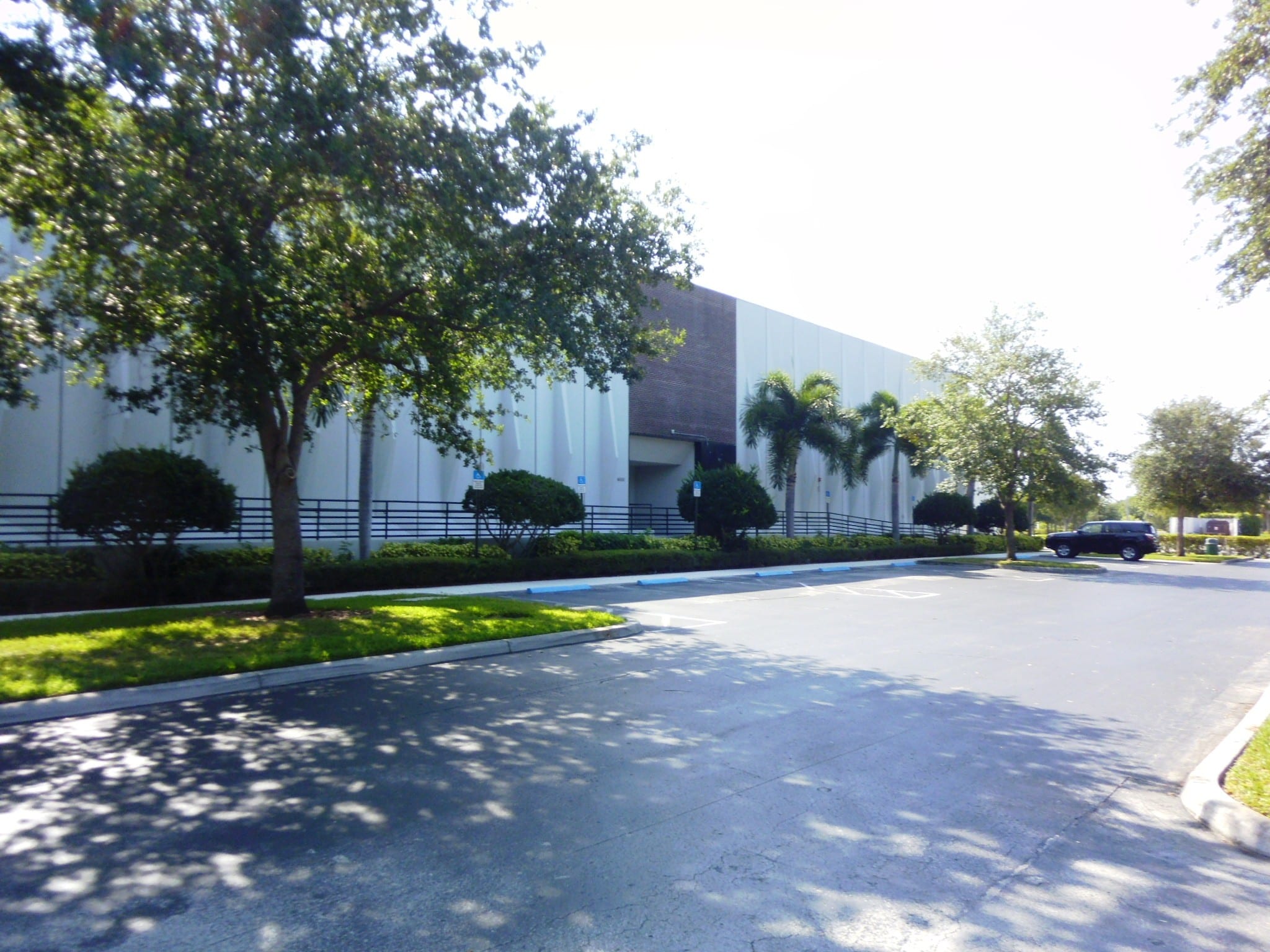 4660 Communication Ave, Boca Raton, FL for lease Primary Photo- Image 1 of 4