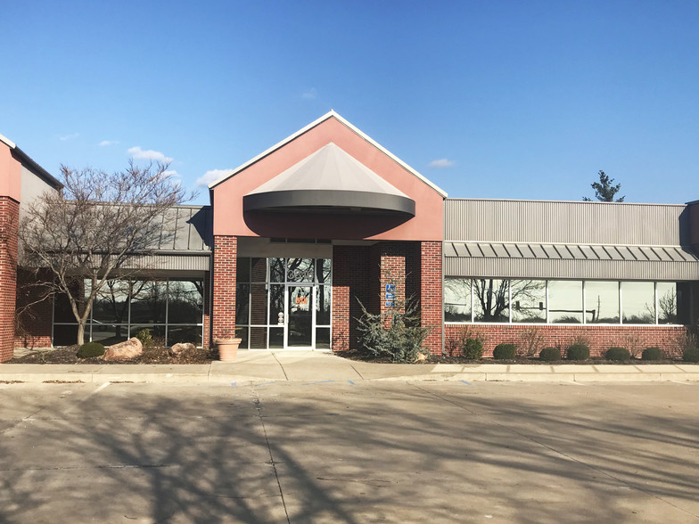 3316 Lemone Industrial Blvd, Columbia, MO for lease - Building Photo - Image 2 of 4