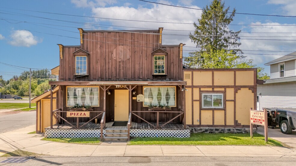 1100 Vulcan St, Iron Mountain, MI for sale - Primary Photo - Image 1 of 1