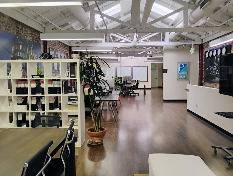 33-35 E Colorado Blvd, Pasadena, CA for lease - Interior Photo - Image 3 of 5