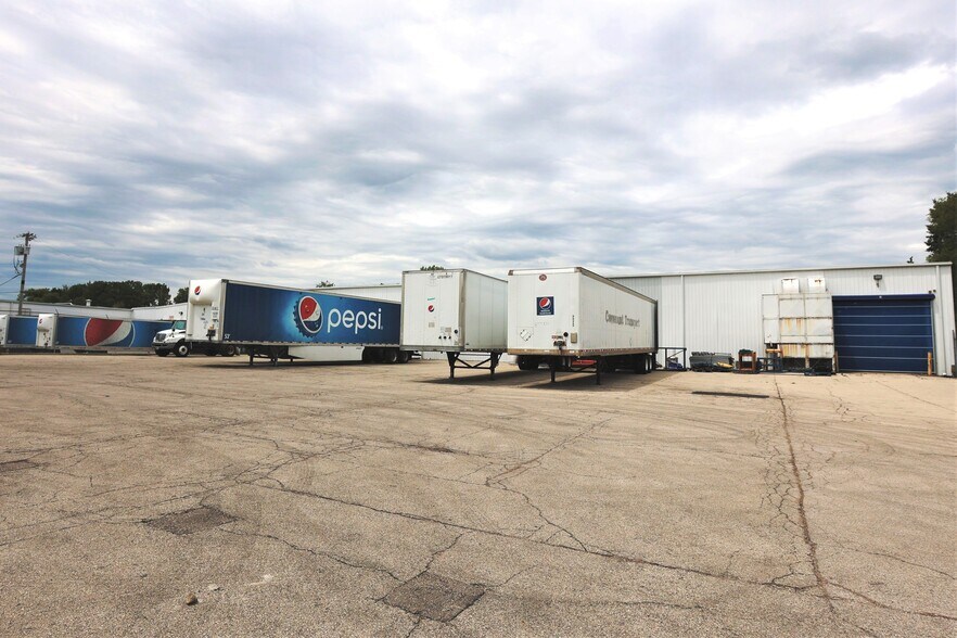 2901 N Walnut St, Muncie, IN for sale - Building Photo - Image 1 of 1