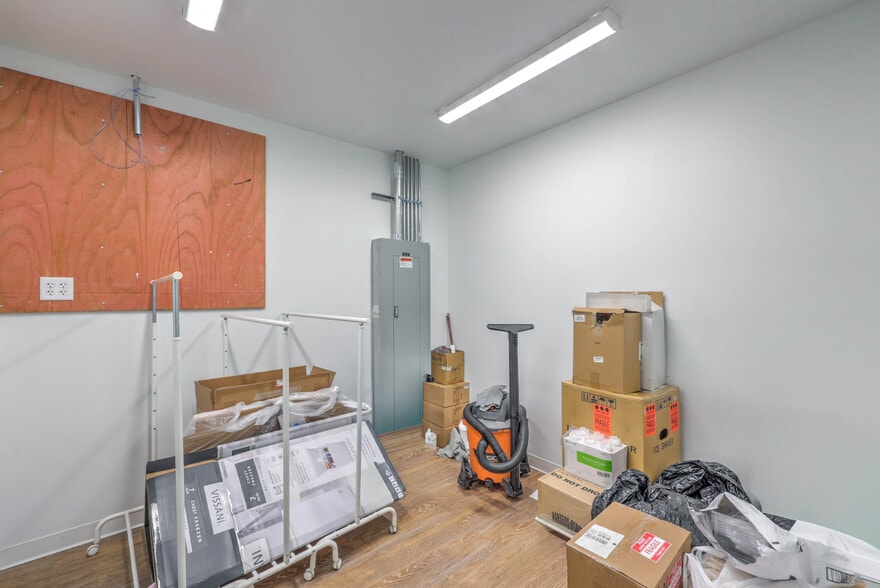 730 Las Vegas Blvd S, Las Vegas, NV for lease - Building Photo - Image 2 of 37