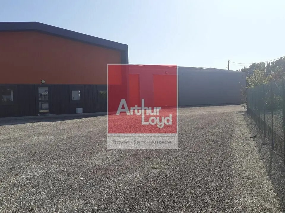 Industrial in Troyes for lease Building Photo- Image 1 of 6