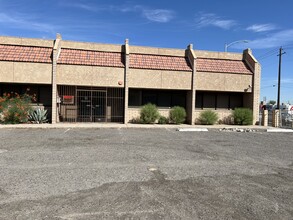 800 W Bonanza Rd, Las Vegas, NV for lease Building Photo- Image 1 of 16