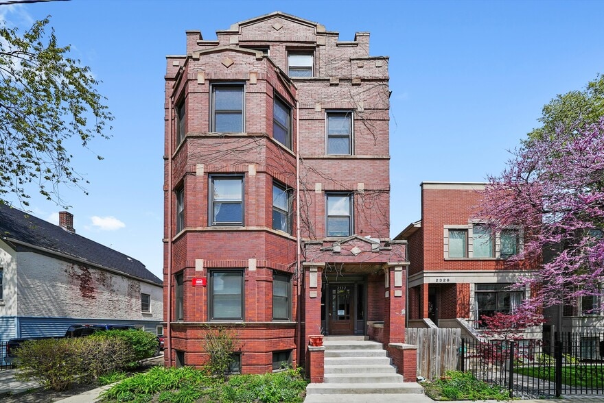 2332 W Charleston St, Chicago, IL for sale - Building Photo - Image 2 of 16