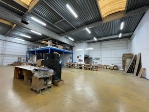 21 Rue Auguste Perret, Villejuif for lease Interior Photo- Image 1 of 4