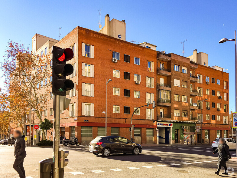 Calle del Poeta Joan Maragall, 61, Madrid, Madrid for lease - Building Photo - Image 2 of 2